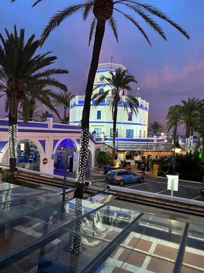 On The Beach - Penthouse On The Mediterranean エステポナ エクステリア 写真