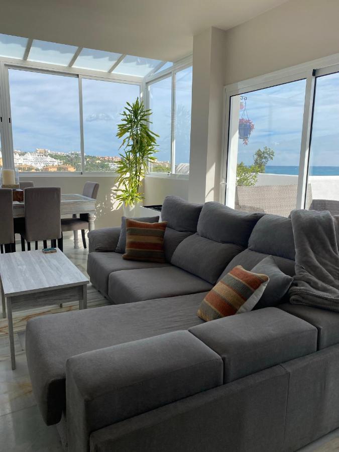 On The Beach - Penthouse On The Mediterranean エステポナ エクステリア 写真