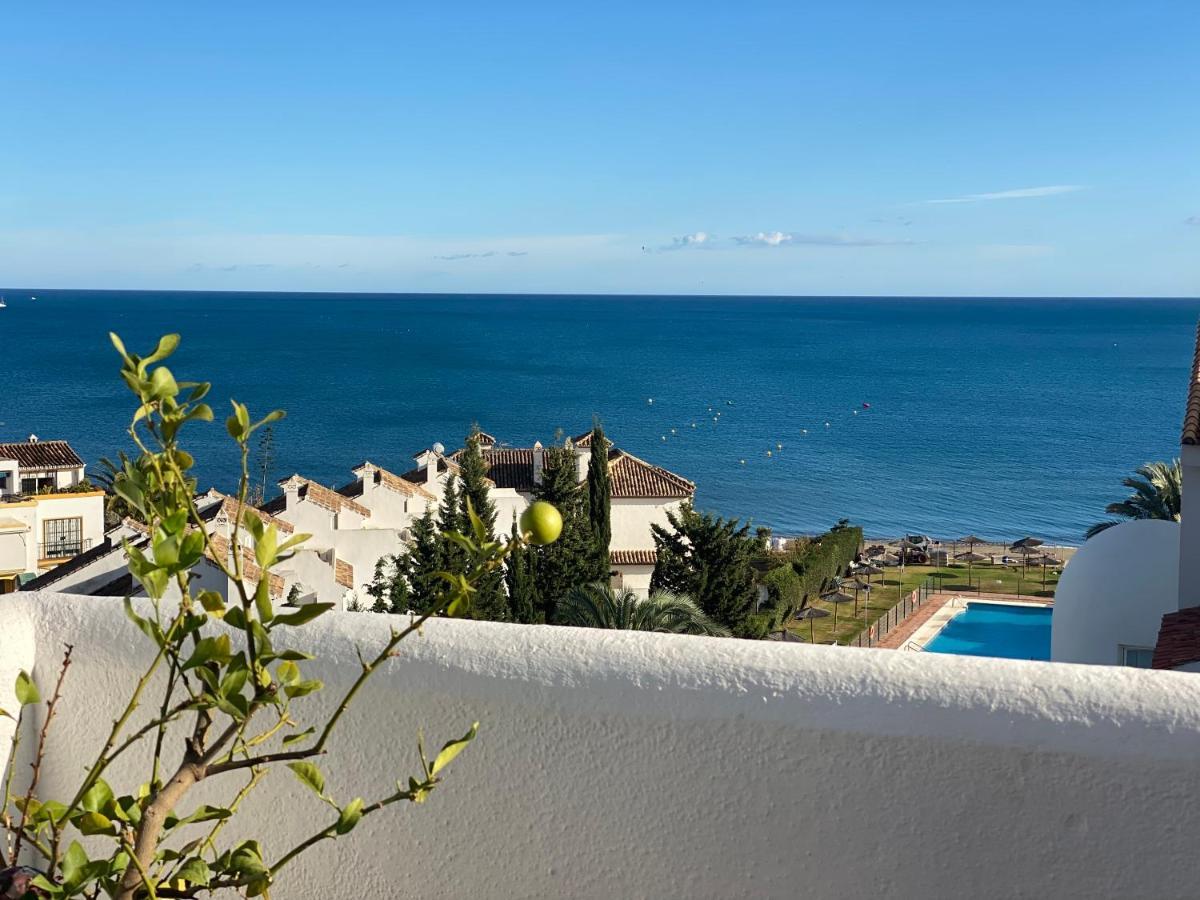 On The Beach - Penthouse On The Mediterranean エステポナ エクステリア 写真