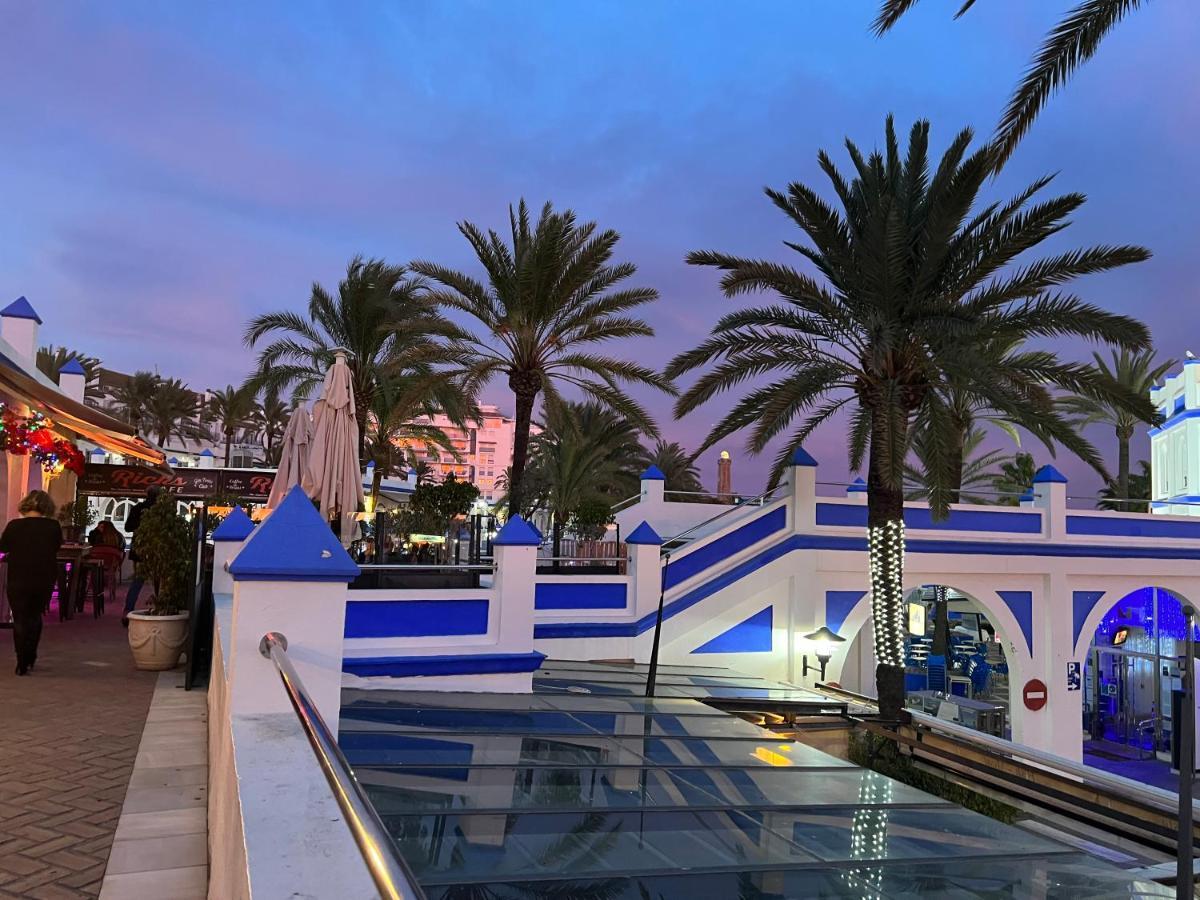 On The Beach - Penthouse On The Mediterranean エステポナ エクステリア 写真